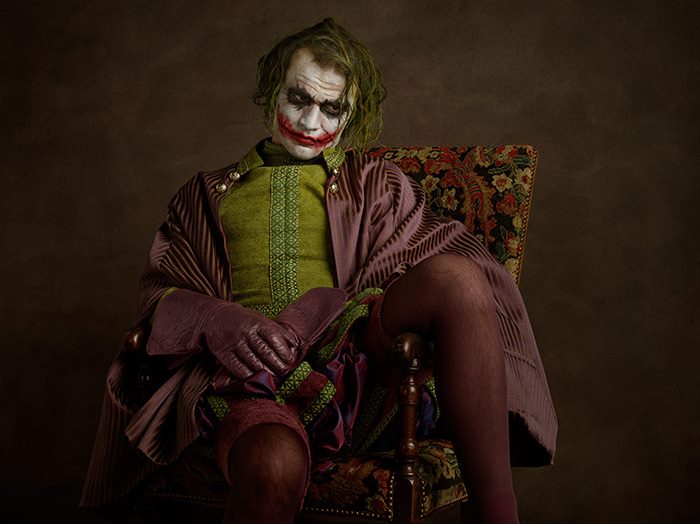 Саша Голдбергер. Фотографии супер-героев в костюмах исторического периода.
